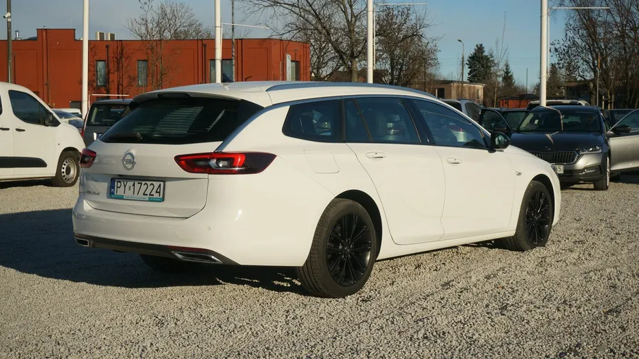 OPEL Insignia -