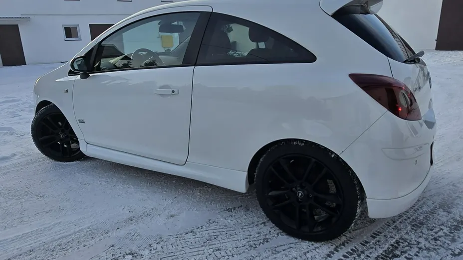 OPEL Corsa -