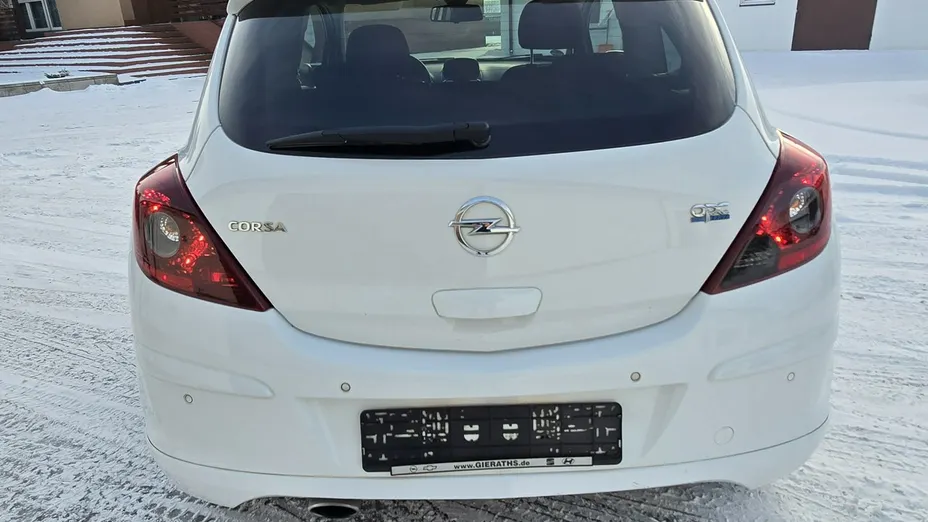 OPEL Corsa -