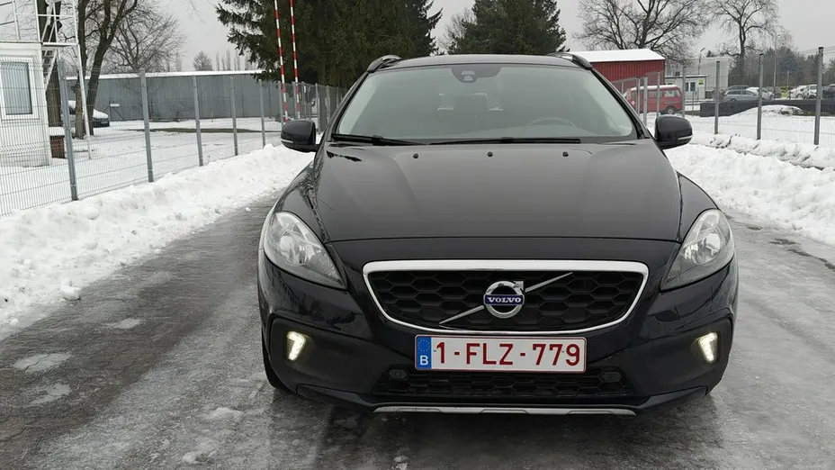 VOLVO V40 Cross Country -