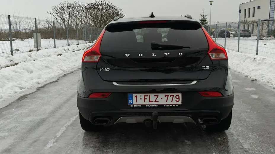 VOLVO V40 Cross Country -
