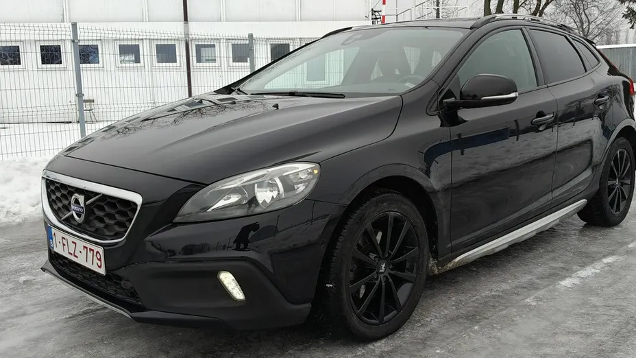 VOLVO V40 Cross Country -