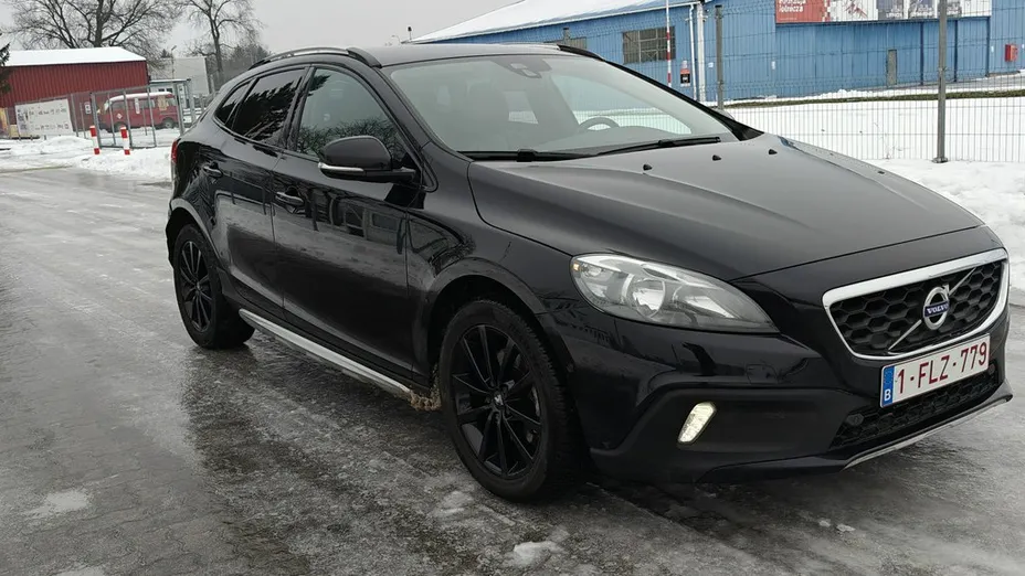 VOLVO V40 Cross Country -