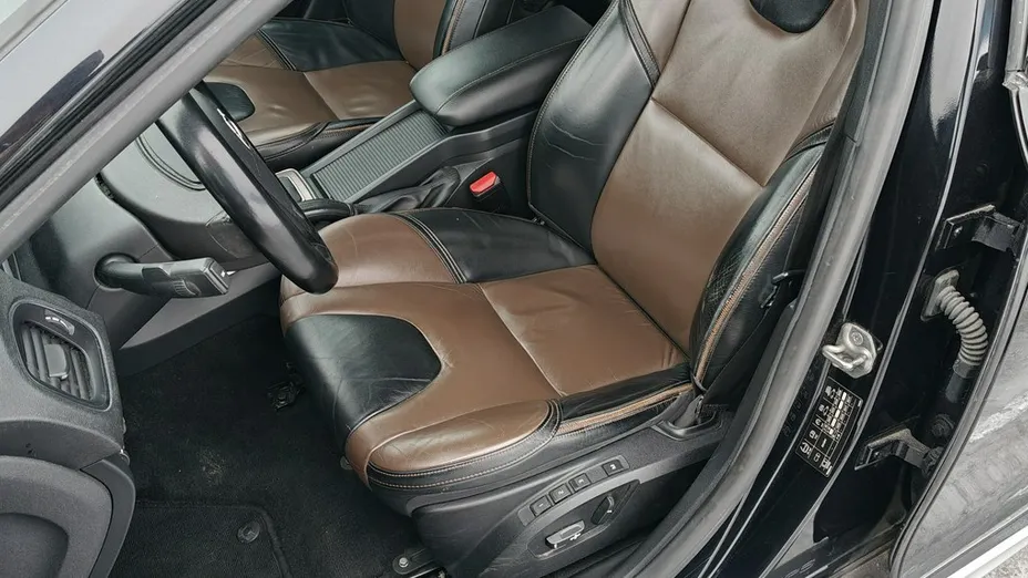 VOLVO V40 Cross Country -