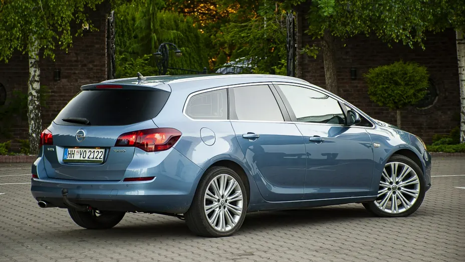 OPEL Astra -