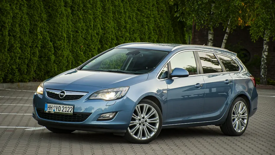 OPEL Astra -