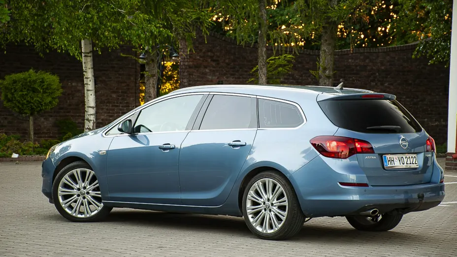 OPEL Astra -