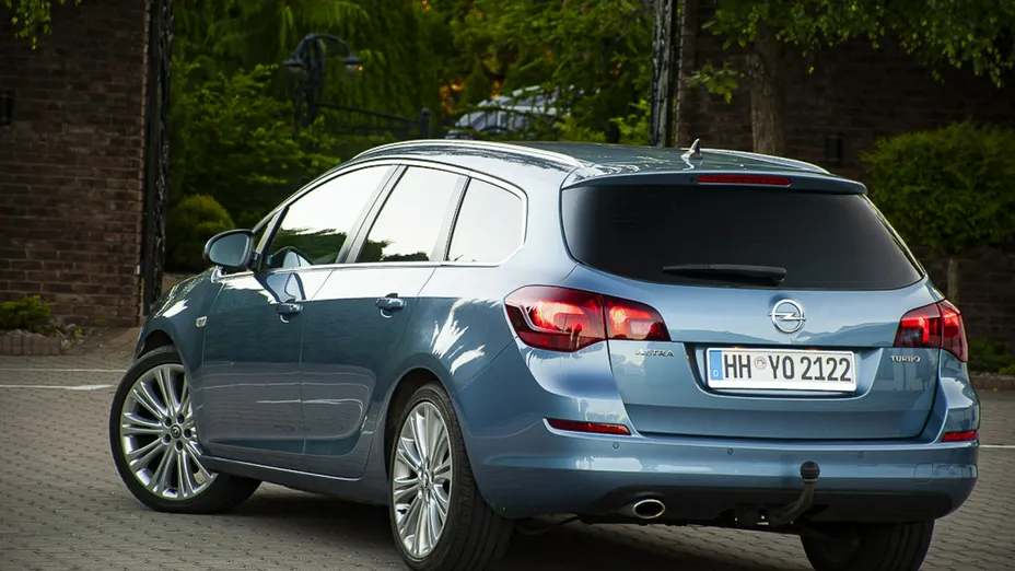 OPEL Astra -