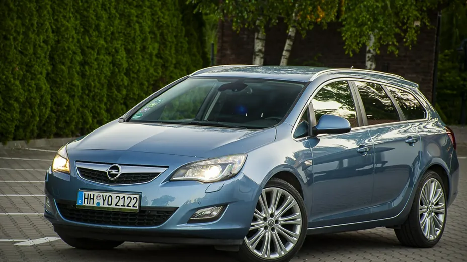 OPEL Astra -