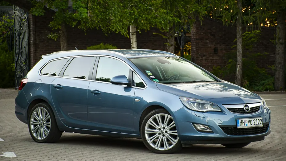 OPEL Astra -