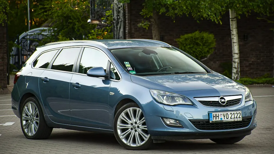 OPEL Astra -