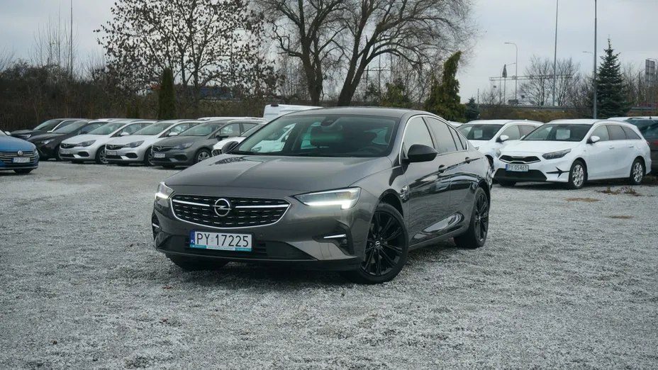 OPEL Insignia -