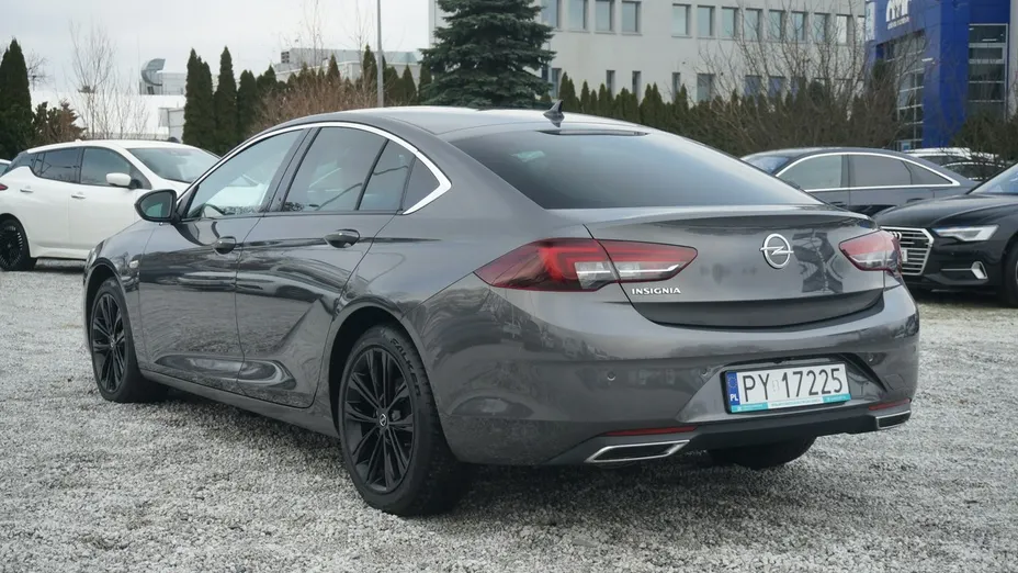 OPEL Insignia -
