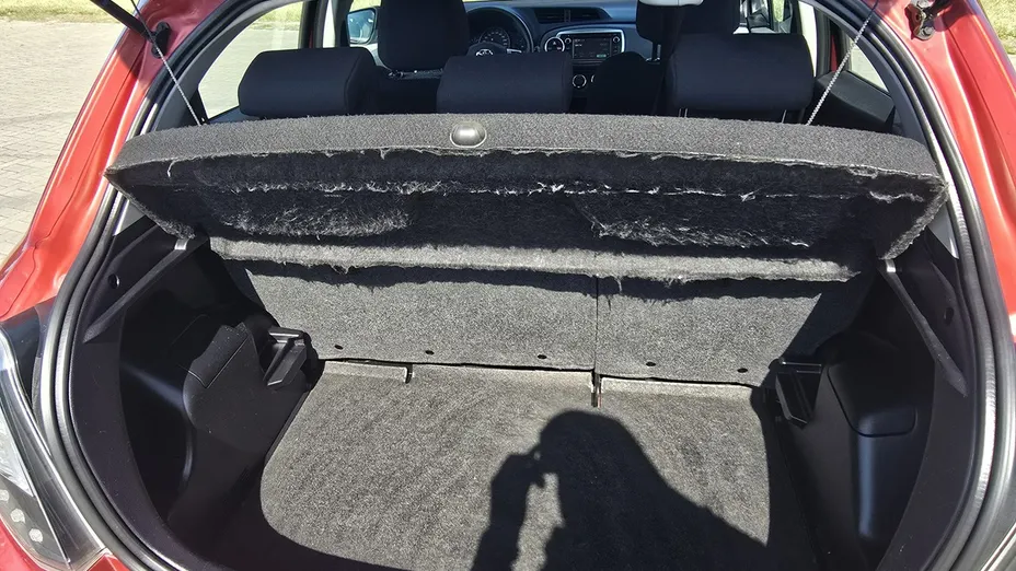 TOYOTA Yaris -