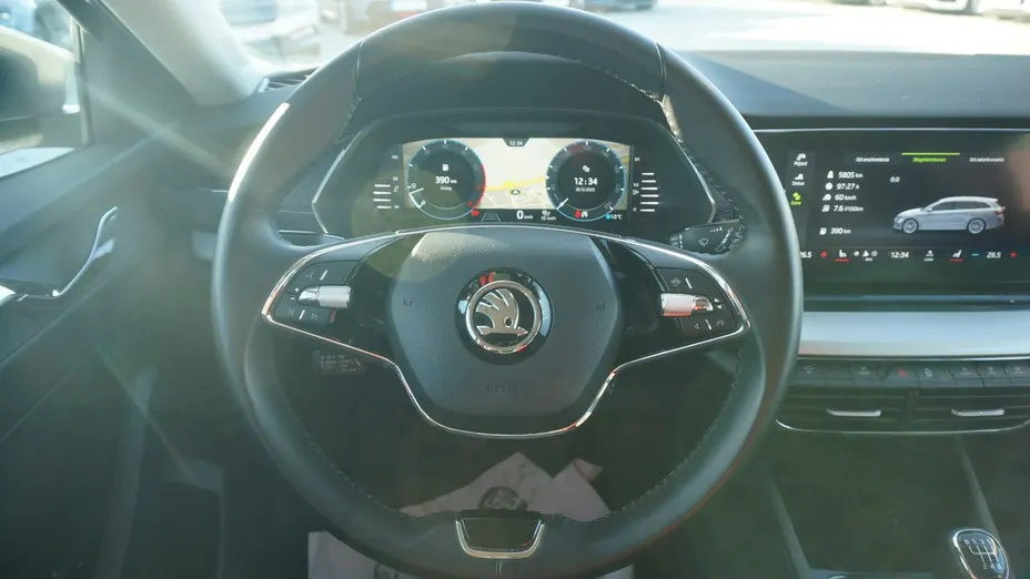 SKODA Octavia -