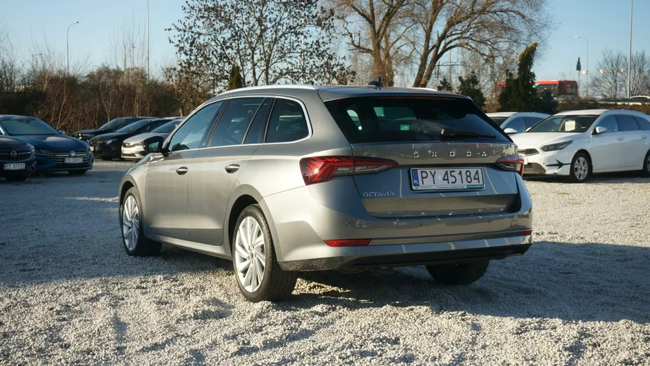 SKODA Octavia -
