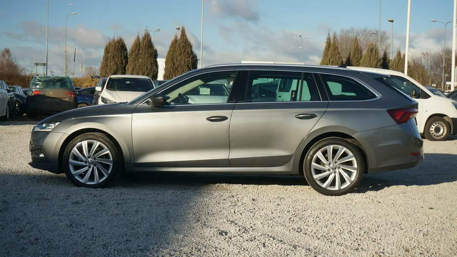 SKODA Octavia -