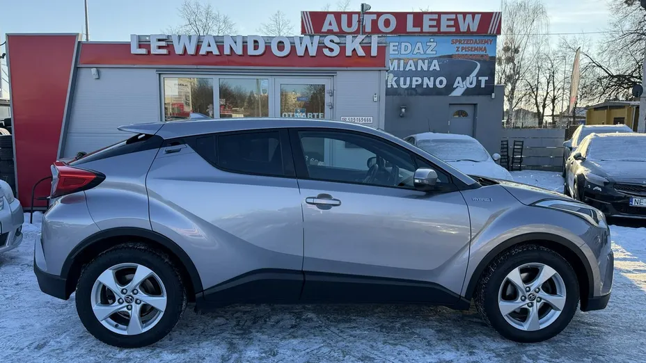 TOYOTA C-HR -