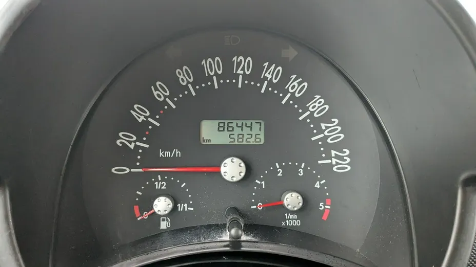 VOLKSWAGEN New Beetle -