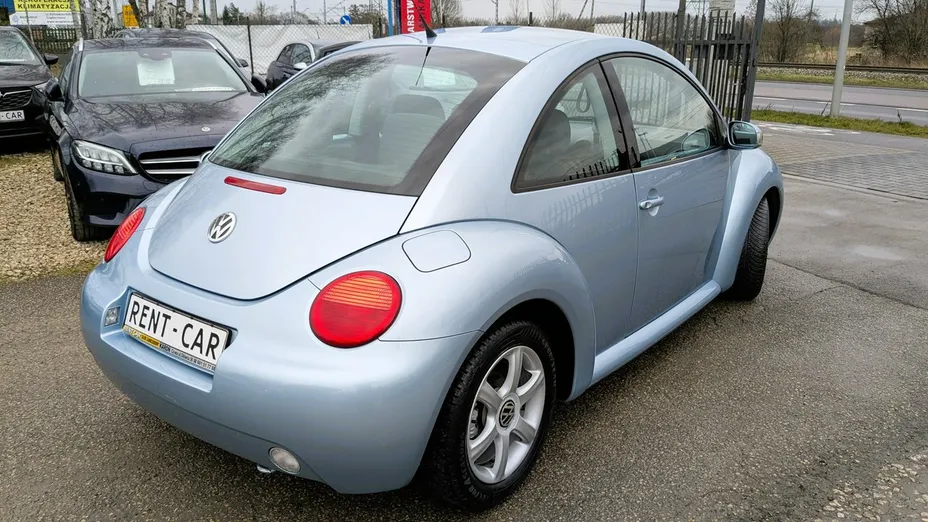 VOLKSWAGEN New Beetle -