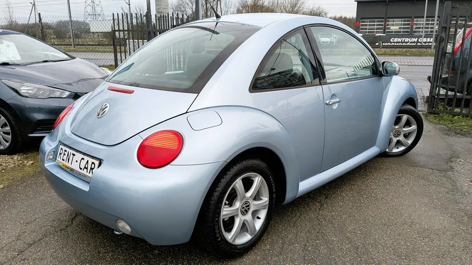 VOLKSWAGEN New Beetle -