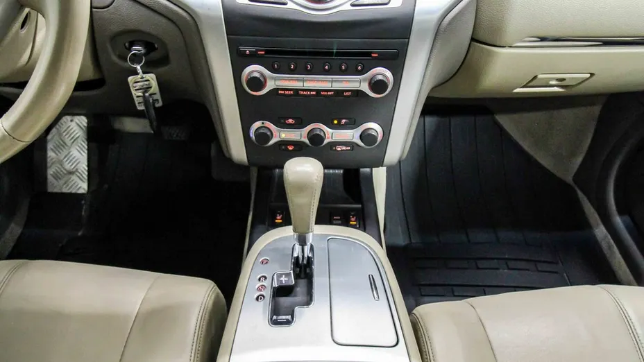 NISSAN Murano -