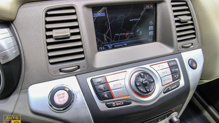 NISSAN Murano -