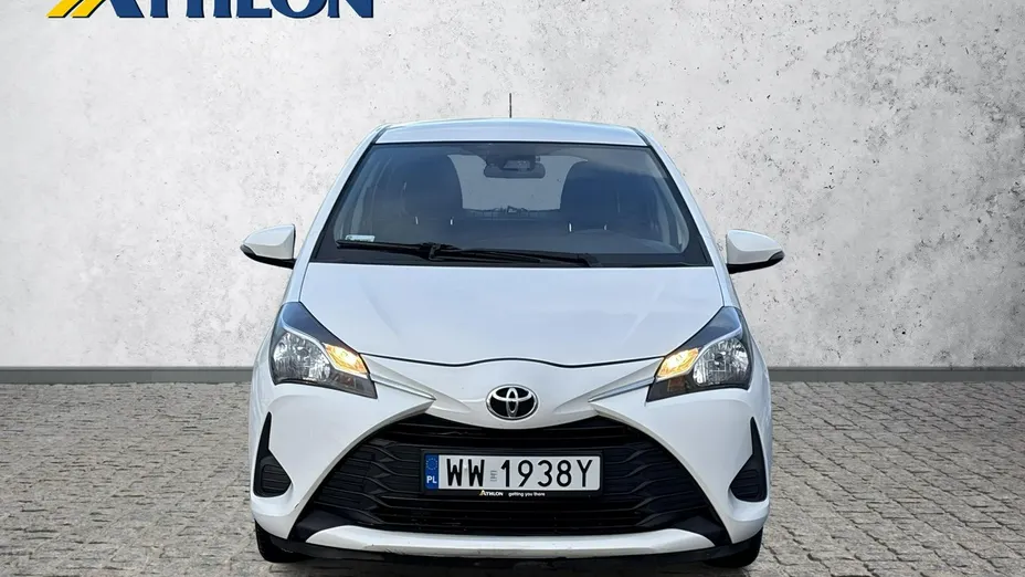 TOYOTA Yaris -