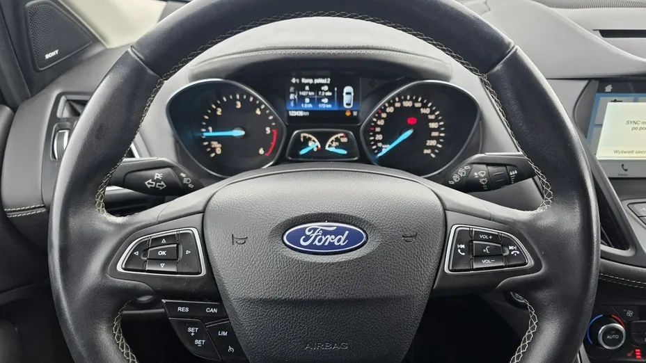 FORD Kuga -