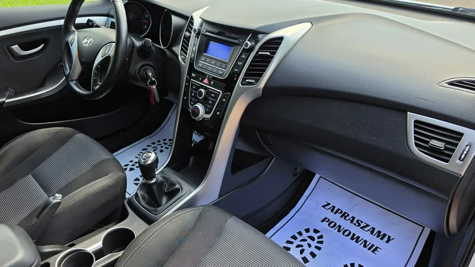 HYUNDAI i30 -