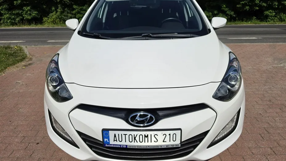 HYUNDAI i30 -