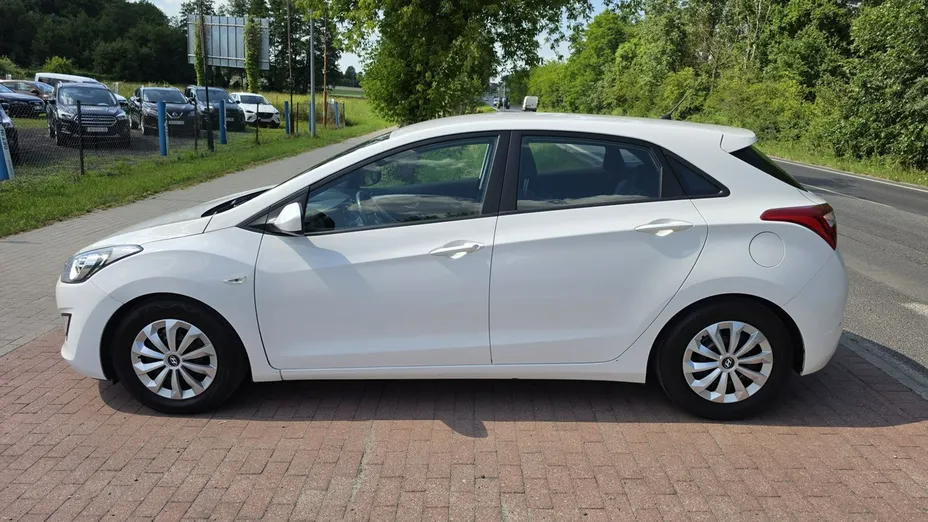 HYUNDAI i30 -