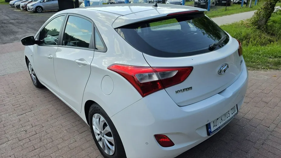 HYUNDAI i30 -