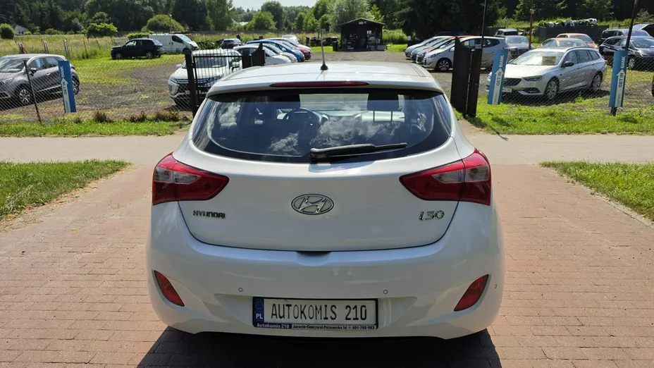 HYUNDAI i30 -