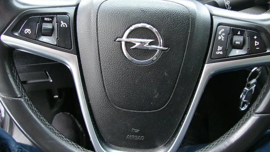 OPEL Insignia -