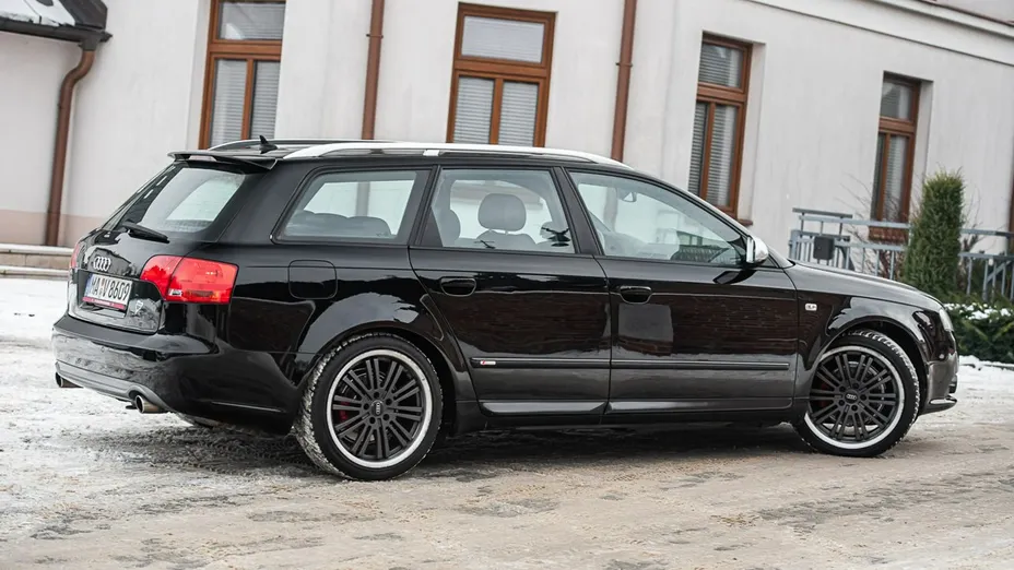 AUDI A4 -