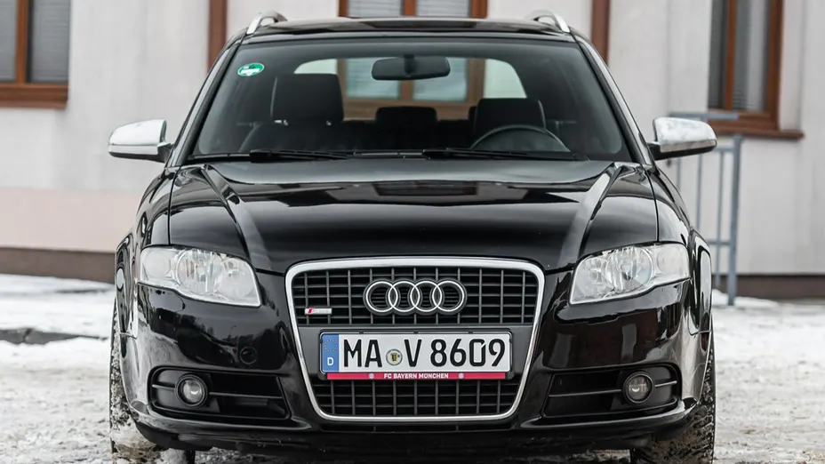 AUDI A4 -