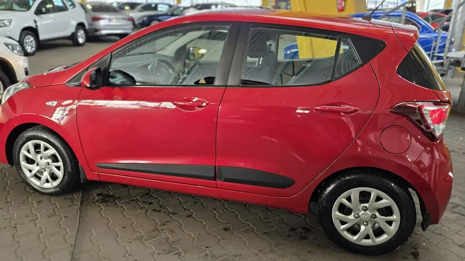 HYUNDAI i10 -