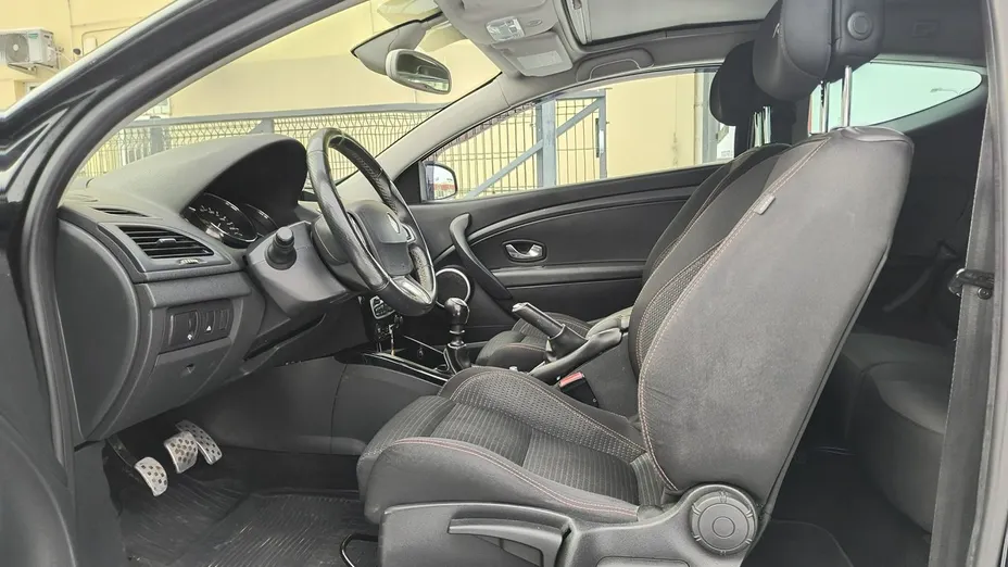 RENAULT Megane -