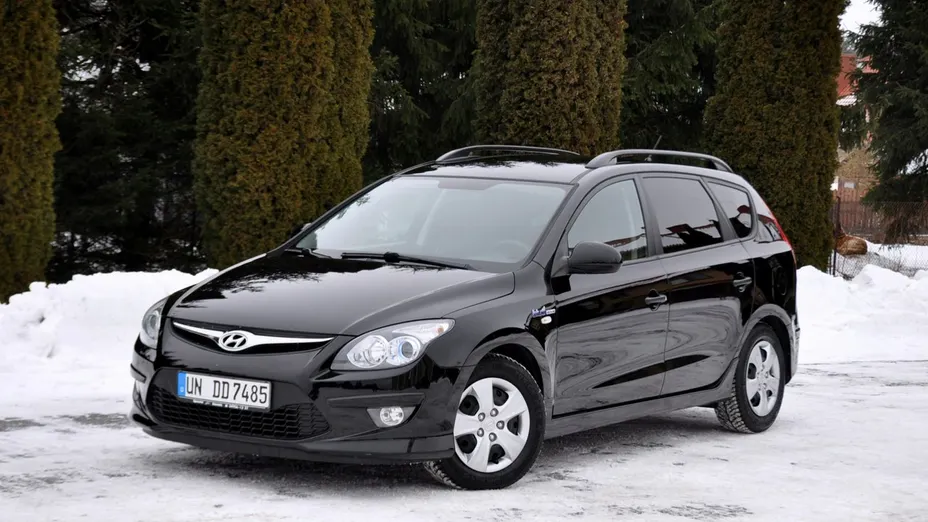 HYUNDAI i30 -