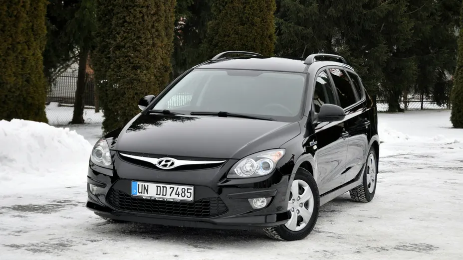 HYUNDAI i30 -