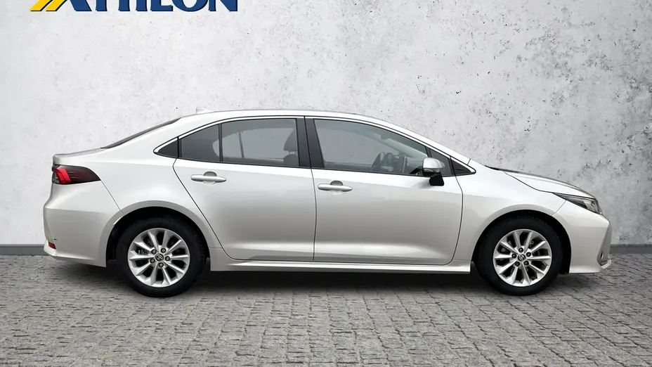 TOYOTA Corolla -