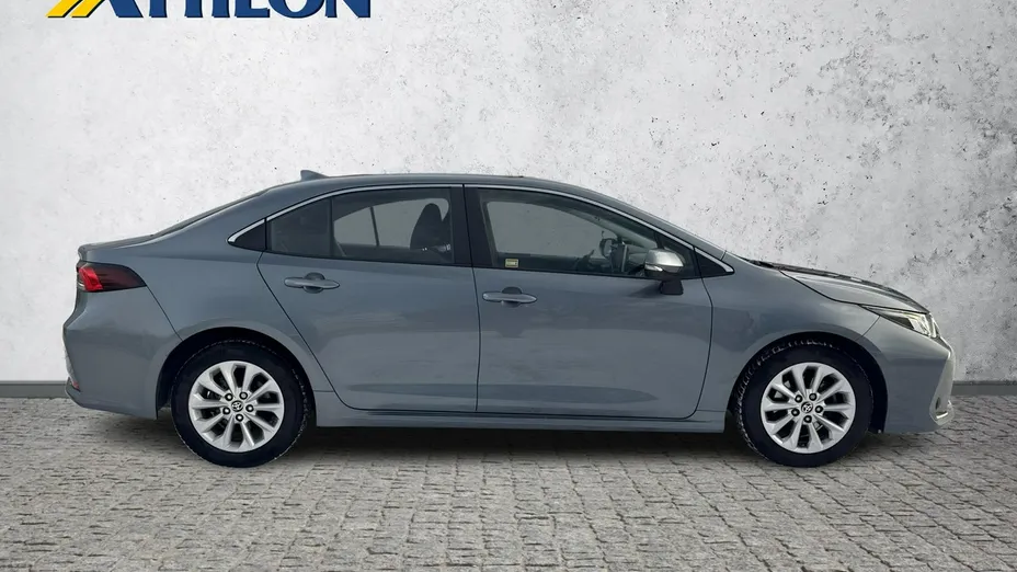 TOYOTA Corolla -