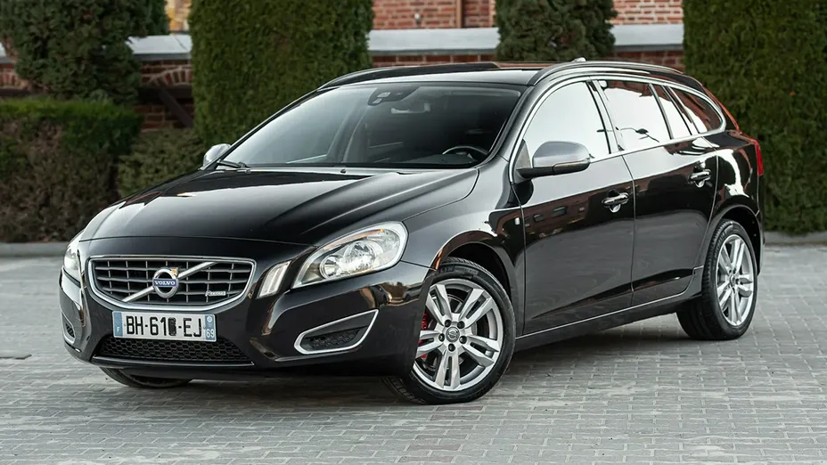 VOLVO V60 -