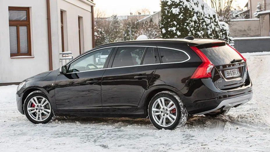 VOLVO V60 -
