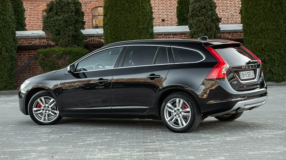 VOLVO V60 -