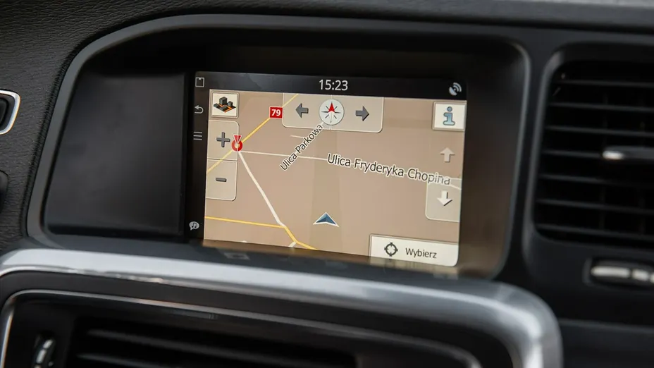 VOLVO V60 -