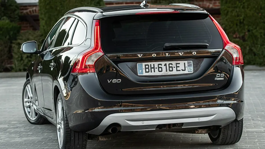 VOLVO V60 -