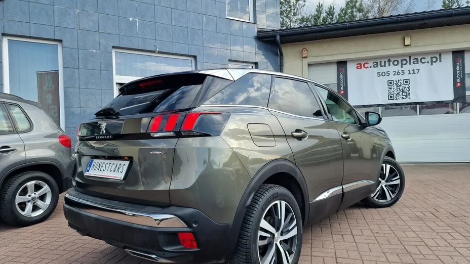 PEUGEOT 3008 -