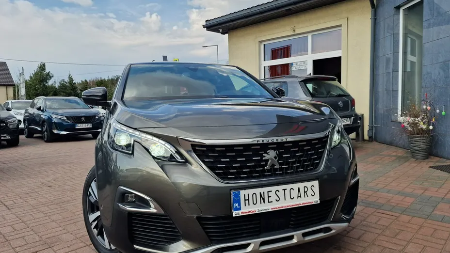PEUGEOT 3008 -